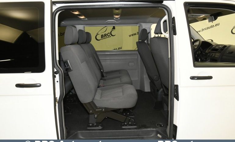 Volkswagen Caravelle 2.0 TDI CR 2015 full