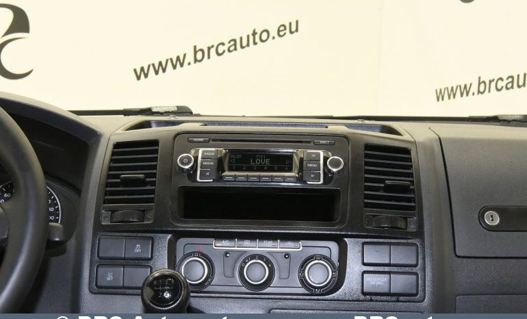 Volkswagen Caravelle 2.0 TDI CR 2015 full