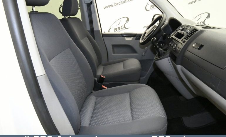Volkswagen Caravelle 2.0 TDI CR 2015 full