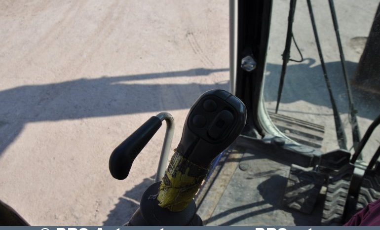 Caterpillar 318C  2006 full