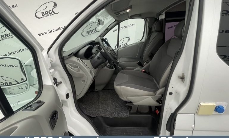 Opel Vivaro 2.5 CDTI 2010 full