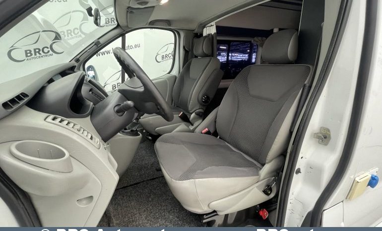 Opel Vivaro 2.5 CDTI 2010 full