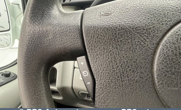 Opel Vivaro 2.5 CDTI 2010 full