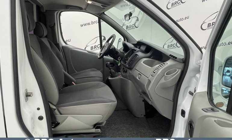 Opel Vivaro 2.5 CDTI 2010 full