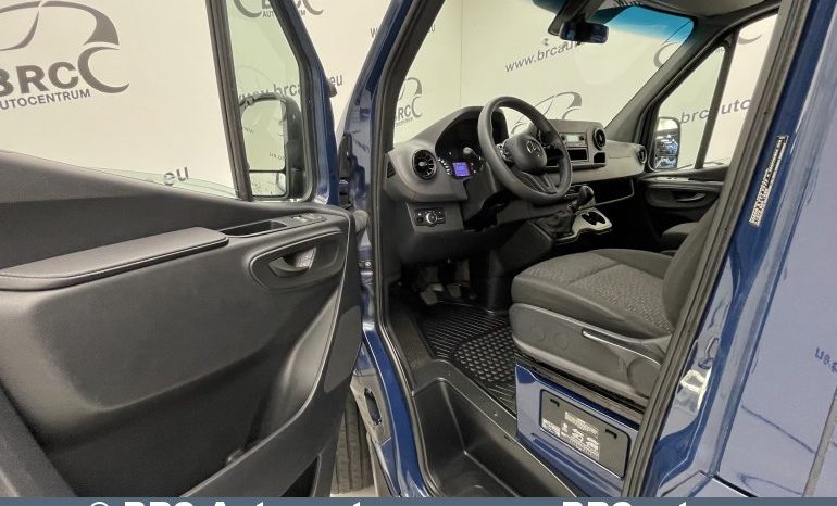 Mercedes-Benz Sprinter 317 CDI Tourer 2023 full