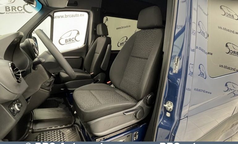 Mercedes-Benz Sprinter 317 CDI Tourer 2023 full