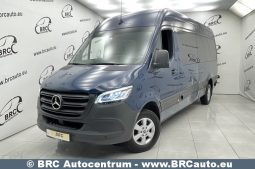 Mercedes-Benz Sprinter 317 CDI Tourer 2023 full