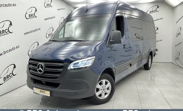 Mercedes-Benz Sprinter 317 CDI Tourer 2023 full