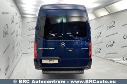 Mercedes-Benz Sprinter 317 CDI Tourer 2023 full