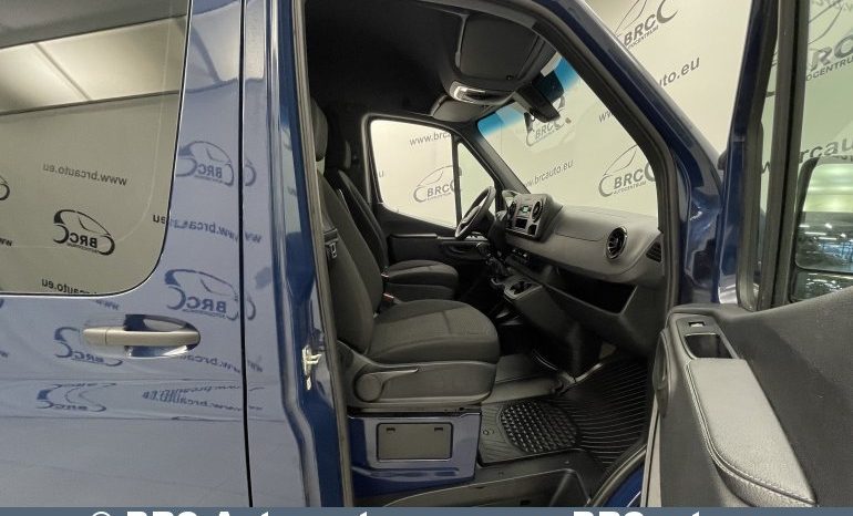 Mercedes-Benz Sprinter 317 CDI Tourer 2023 full