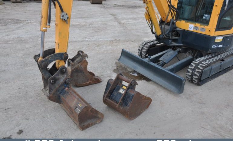 Hyundai R25Z-9AK Garantija 2019 full