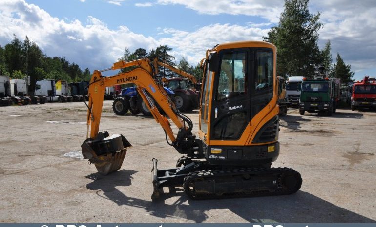 Hyundai R25Z-9AK  2017 full