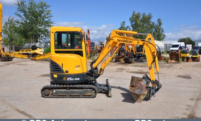 Hyundai R25Z-9AK  2017 full