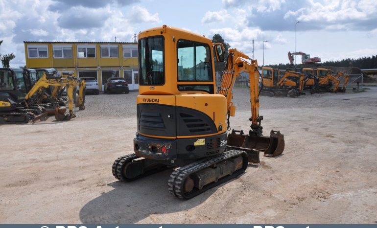 Hyundai R25Z-9AK !Garantija! 2018 full