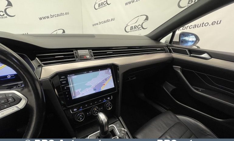 Volkswagen Passat 2.0TDI 4Motion DSGR-Line Elegance 2019 full