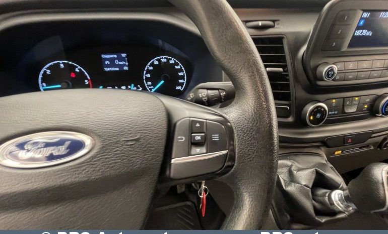 Ford Transit Custom Combi 2.0d EcoBlue 2019 full