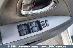 Toyota Avensis 2.2 D-CAT Wagon Automatas 2011 full