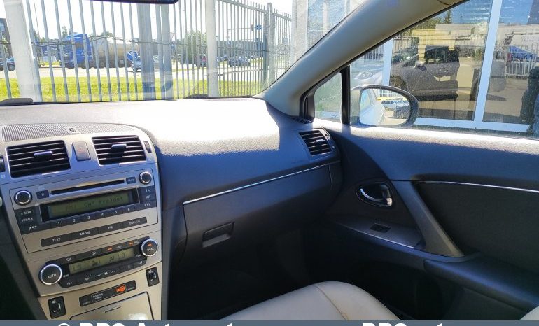 Toyota Avensis 2.2 D-CAT Wagon Automatas 2011 full