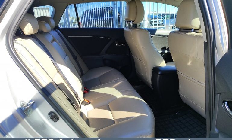 Toyota Avensis 2.2 D-CAT Wagon Automatas 2011 full