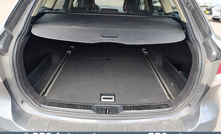 Toyota Avensis Combi 2.2 D-4D Executive Automatas 2015 full