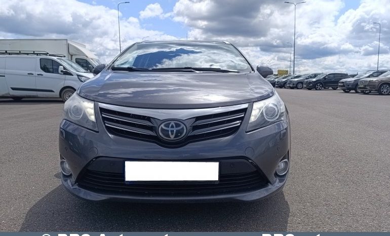 Toyota Avensis Combi 2.2 D-4D Executive Automatas 2015 full