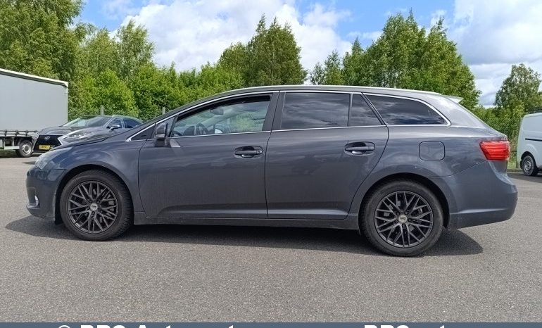 Toyota Avensis Combi 2.2 D-4D Executive Automatas 2015 full