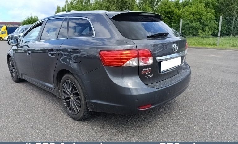 Toyota Avensis Combi 2.2 D-4D Executive Automatas 2015 full