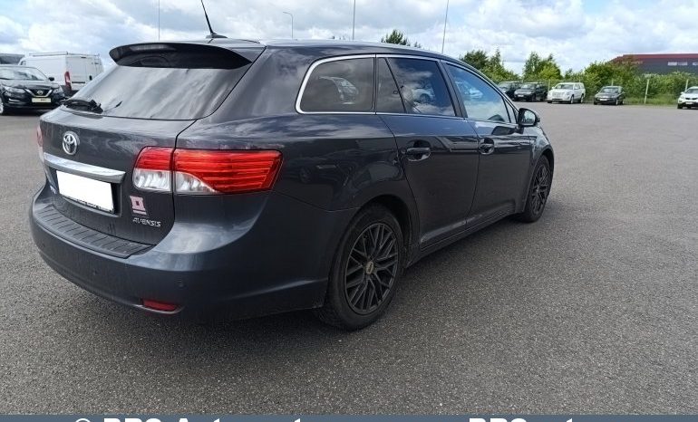 Toyota Avensis Combi 2.2 D-4D Executive Automatas 2015 full