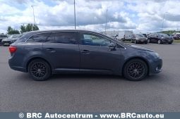 Toyota Avensis Combi 2.2 D-4D Executive Automatas 2015 full