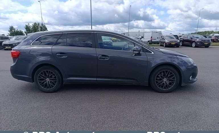 Toyota Avensis Combi 2.2 D-4D Executive Automatas 2015 full