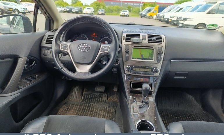 Toyota Avensis Combi 2.2 D-4D Executive Automatas 2015 full