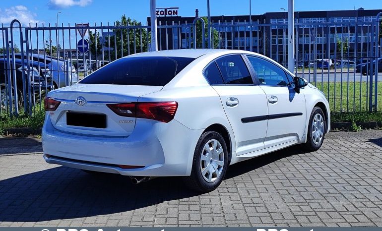 Toyota Avensis 2.0 2017 full