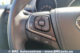 Toyota Avensis 2.0 2017 full