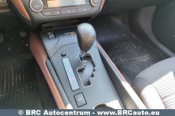 Toyota Avensis 2.0 2017 full