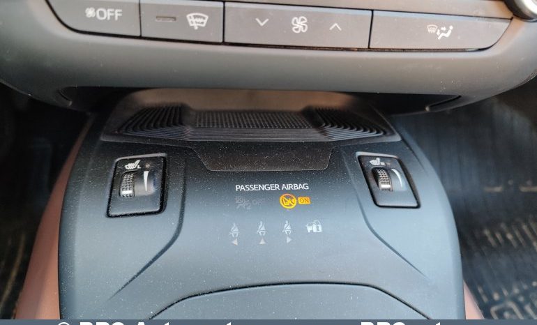 Toyota Avensis 2.0 2017 full