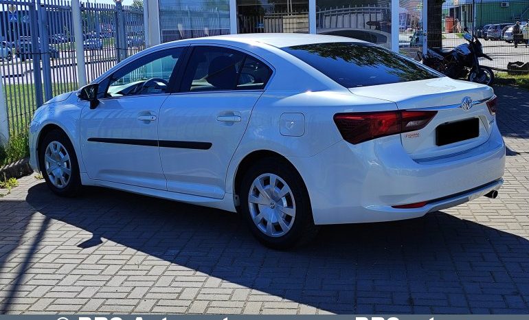 Toyota Avensis 2.0 2017 full