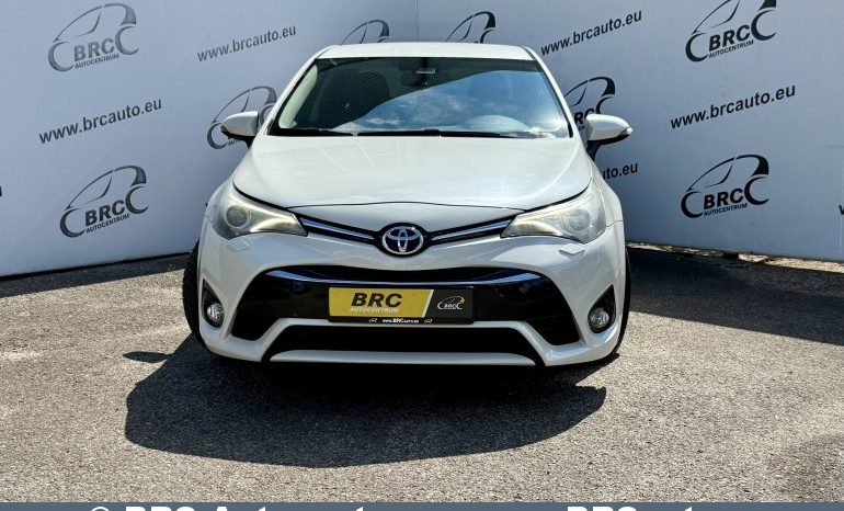 Toyota Avensis 2.0 Valvematic Automatas 2017 full