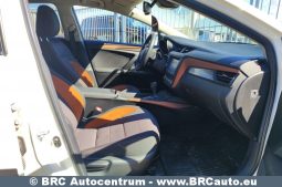 Toyota Avensis 2.0 2017 full