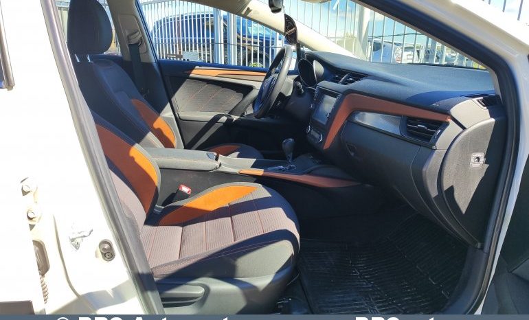 Toyota Avensis 2.0 2017 full
