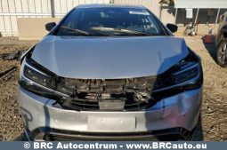 Toyota Prius 2.0 Hybrid Automatas 2023 full