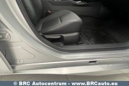 Toyota Prius 2.0 Hybrid Automatas 2023 full