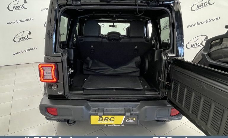 Jeep Wrangler Sahara Unlimited 2.0L T-GDi Automatas 2019 full