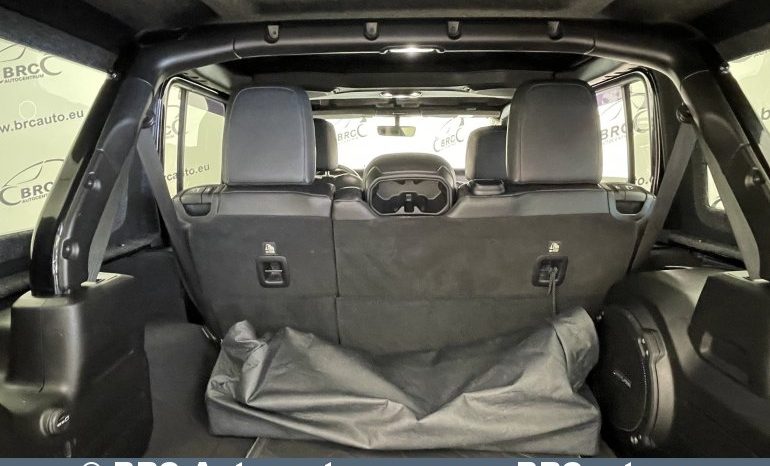 Jeep Wrangler Sahara Unlimited 2.0L T-GDi Automatas 2019 full