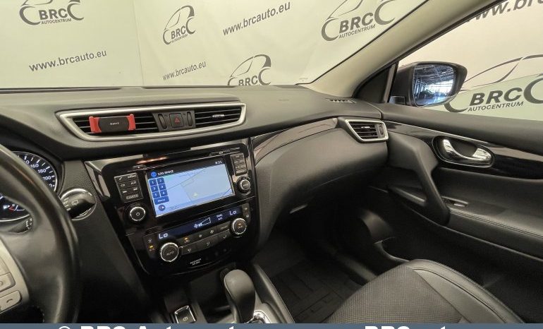 Nissan Qashqai 1.2 DiG-T Automatas 2015 full