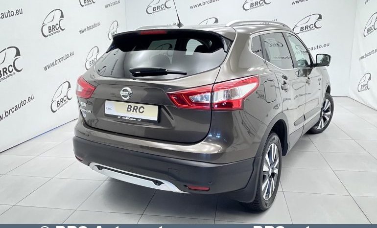 Nissan Qashqai 1.2 DiG-T Automatas 2015 full
