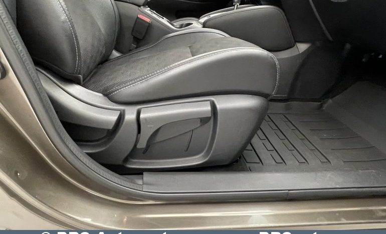 Nissan Qashqai 1.2 DiG-T Automatas 2015 full