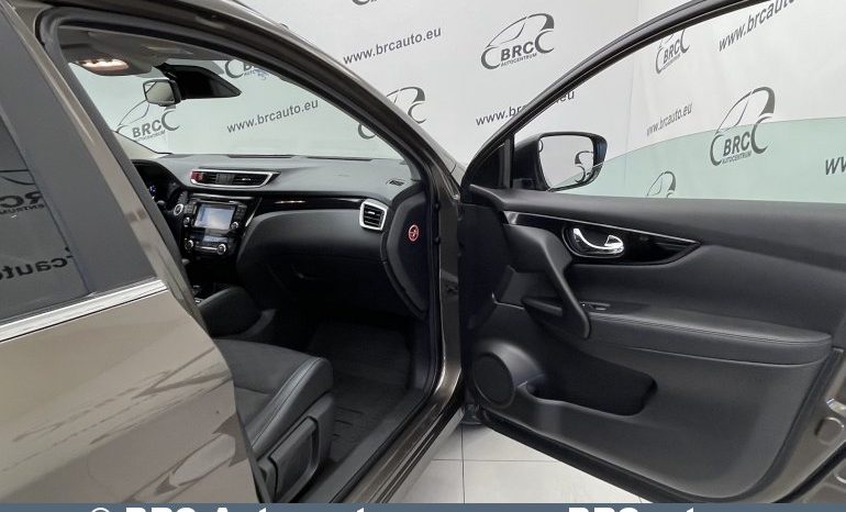 Nissan Qashqai 1.2 DiG-T Automatas 2015 full