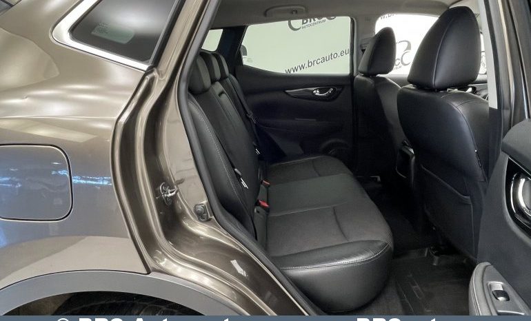 Nissan Qashqai 1.2 DiG-T Automatas 2015 full