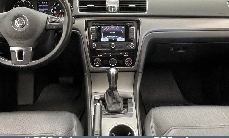 Volkswagen Passat 2.0TDI DSG SE Sedan 2014 full