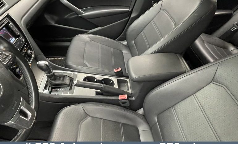 Volkswagen Passat 2.0TDI DSG SE Sedan 2014 full